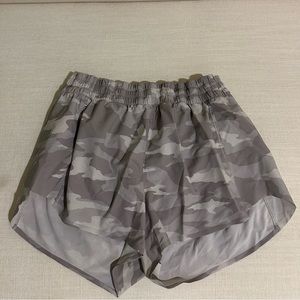 Athleta size small Camo shorts